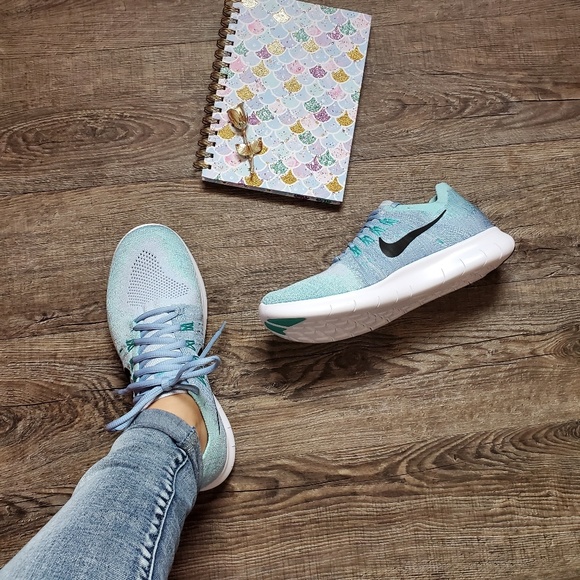 NEW Nike Free Rn Flyknit - Picture 3 of 8